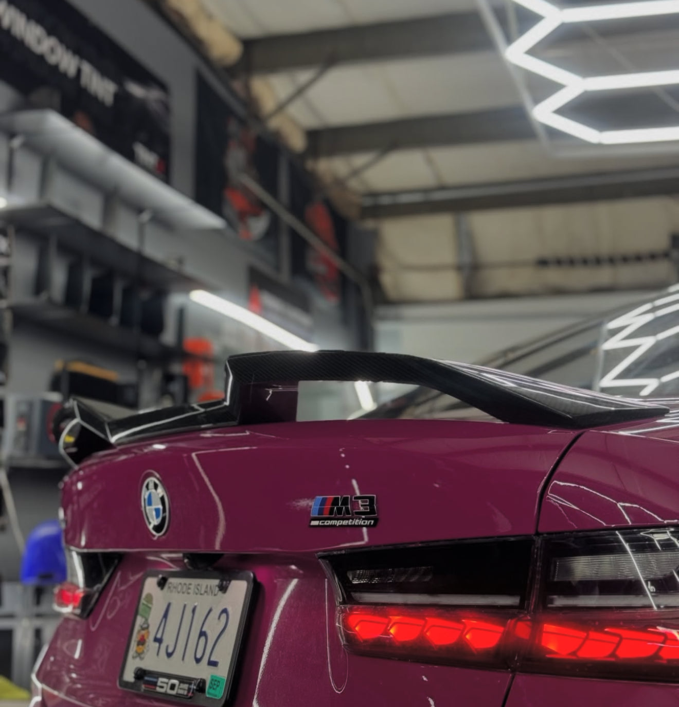 G80/G82/G83 BMW M3/M4 V-Style Dry Carbon Fiber Rear Spoiler