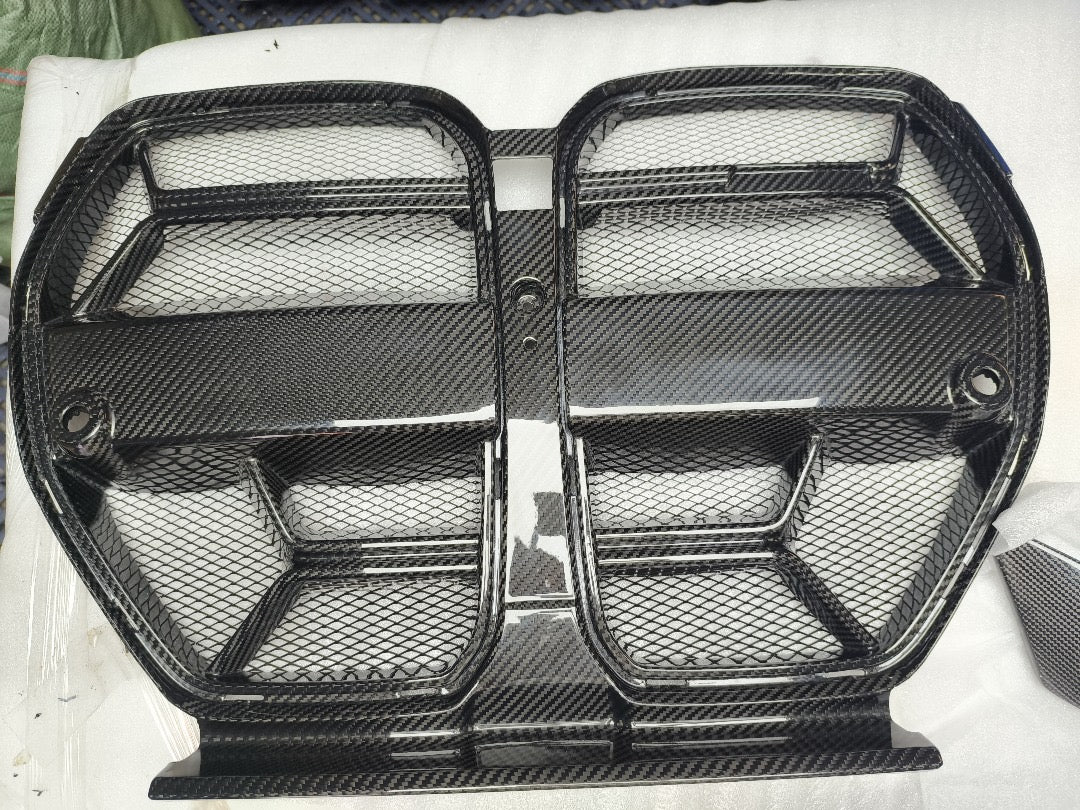 G80/G82 BMW M3/M4 Dry Carbon CSL Front Grille (Available with Mesh Guard)
