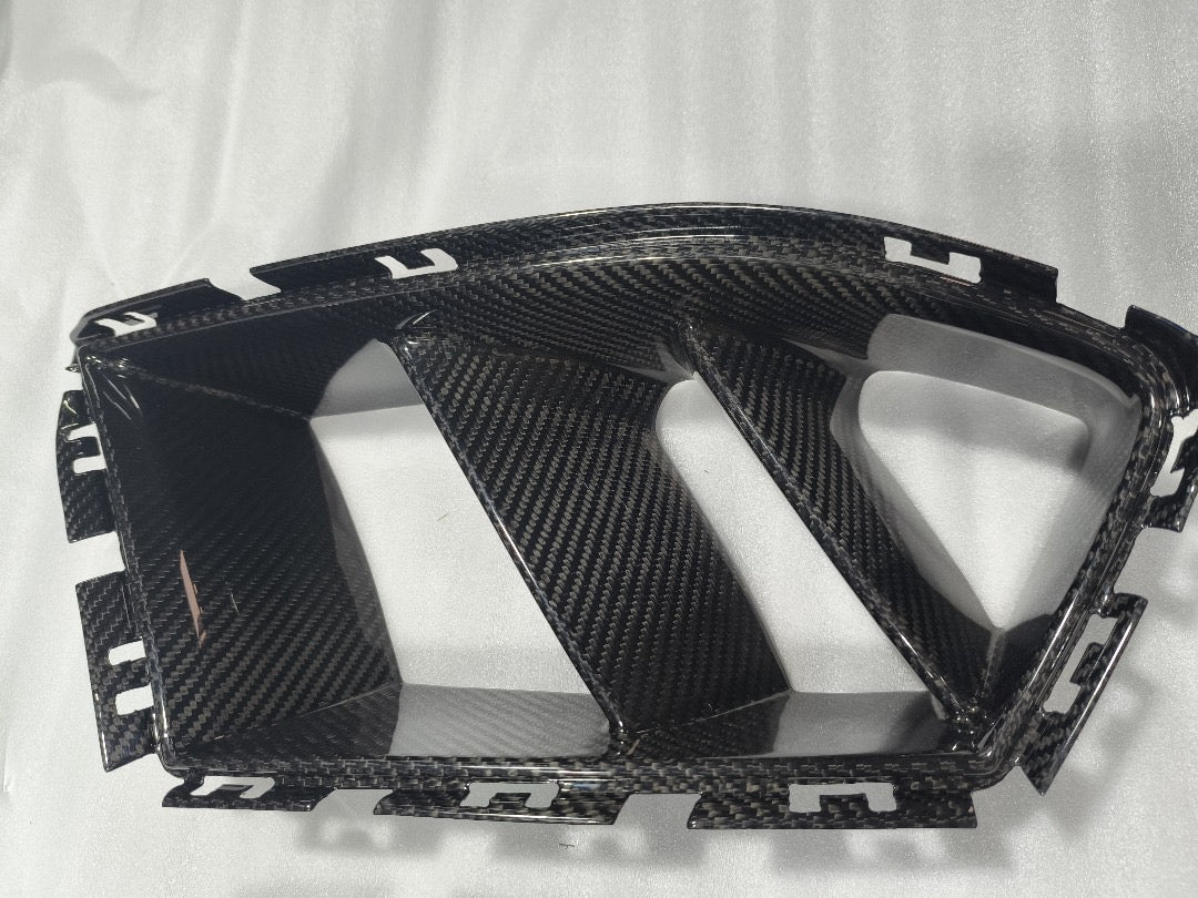 G80/G82 BMW M3/M4 Dry Carbon Fiber Front Air Inlets (Available with Mesh Guard)